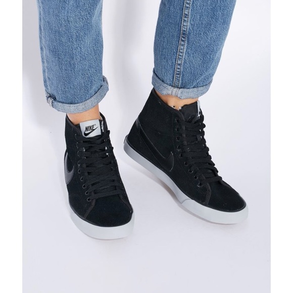 Nike Shoes - BRAND NEW Nike High tops!